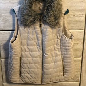 Dressbarn faux fur winter vest